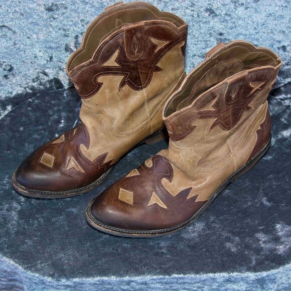 Reba Winged Toe Shorty Boot - Picture 10 of 11